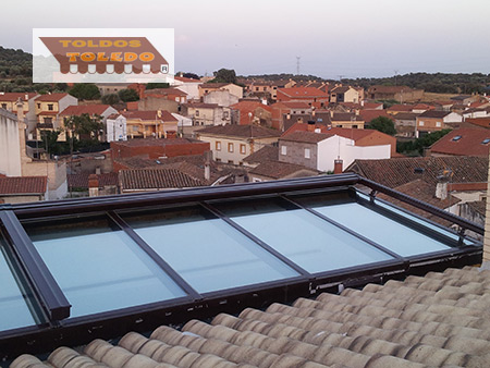 Instalacion de toldos veranda en Cervera de los Montes.